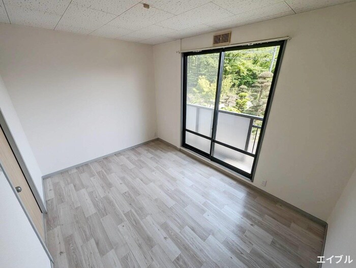 物件内観写真4　(居室)