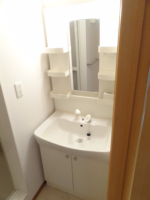 物件内観写真8　(洗面)