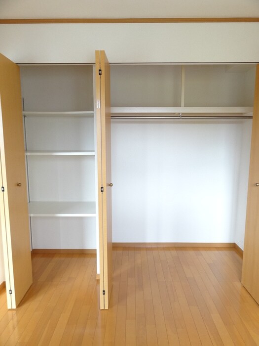 物件内観写真11　(収納)