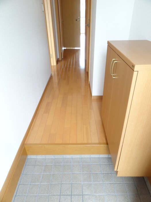 物件内観写真17　(玄関)