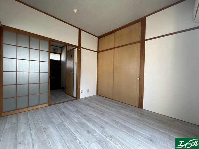 物件内観写真8　(居室)