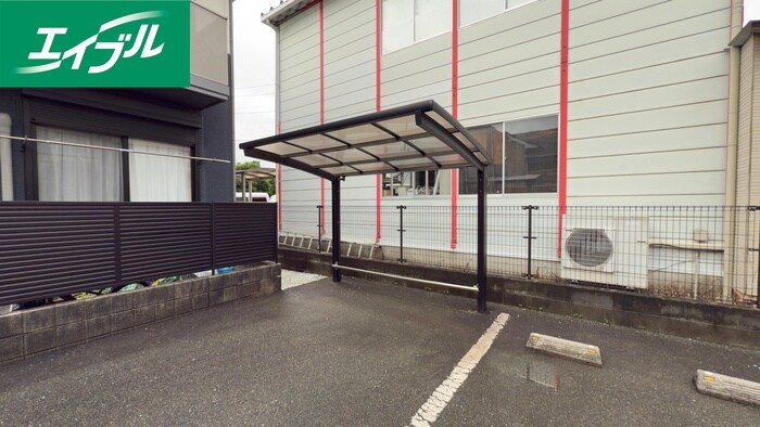 物件外観写真3　(駐輪場)