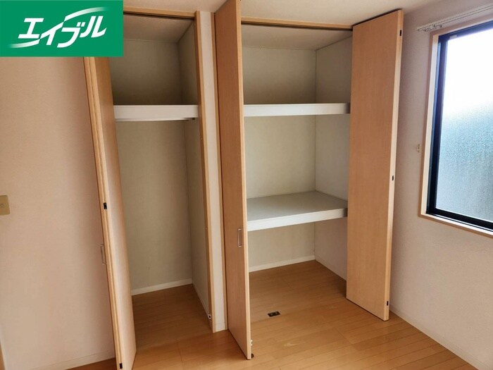 物件内観写真13　(収納)