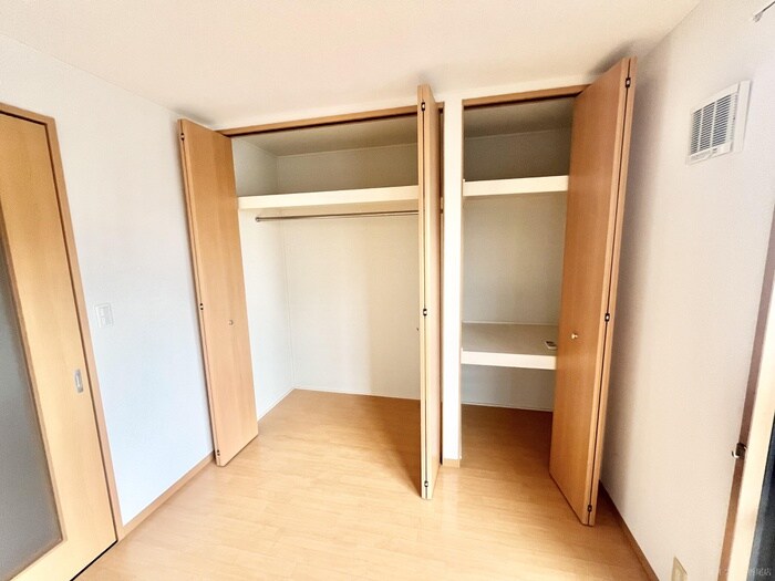 物件内観写真10　(収納)