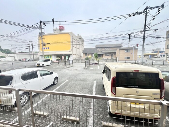 物件内観写真12　(室内からの展望)