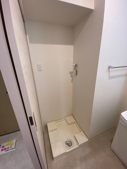 物件内観写真16　(洗濯機置場)