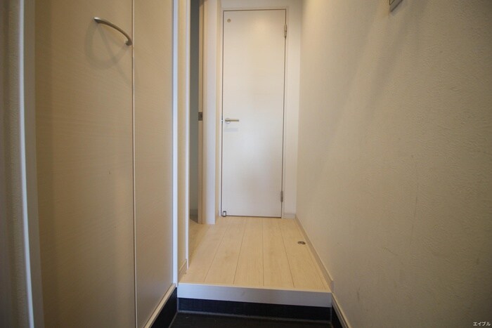 物件内観写真9　(玄関)