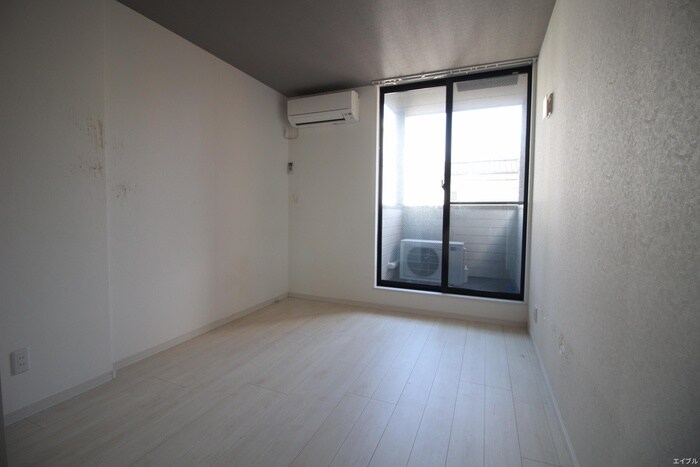 物件内観写真11　(居室)