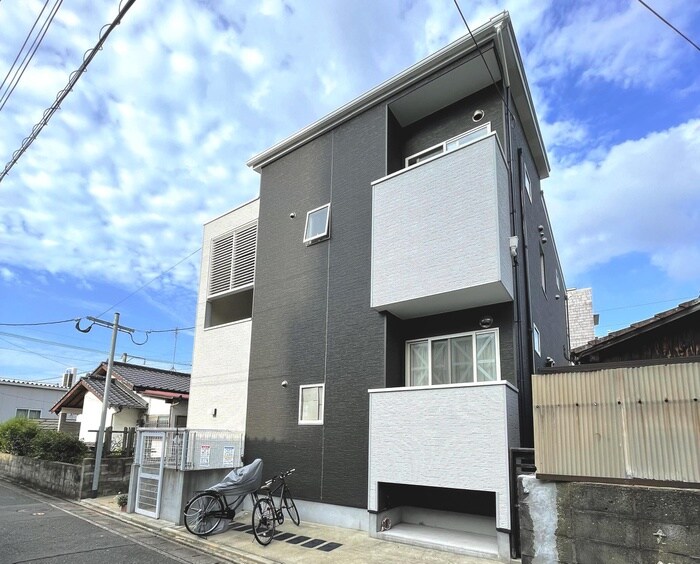 物件外観写真1　(外観写真)