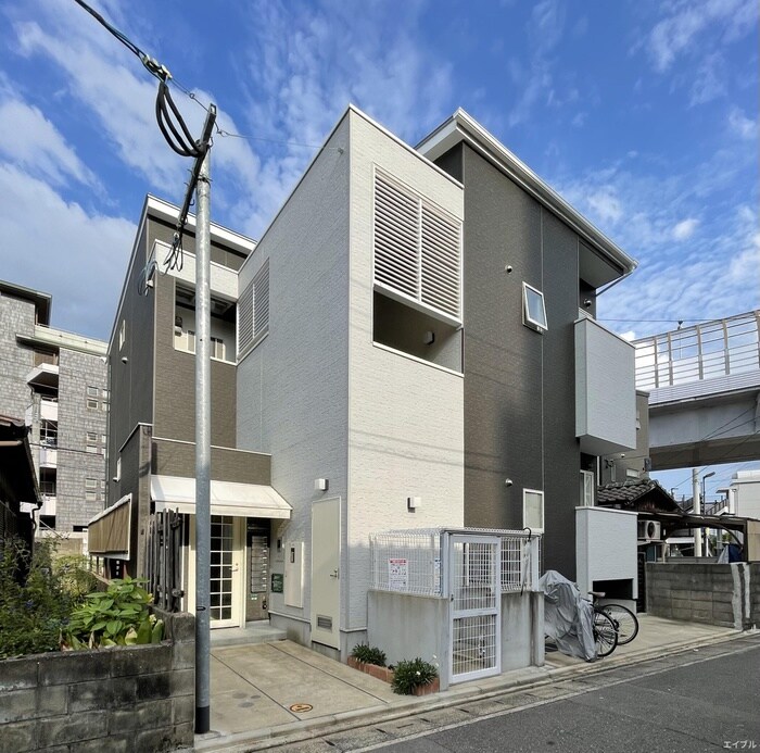 物件外観写真2　(外観写真)