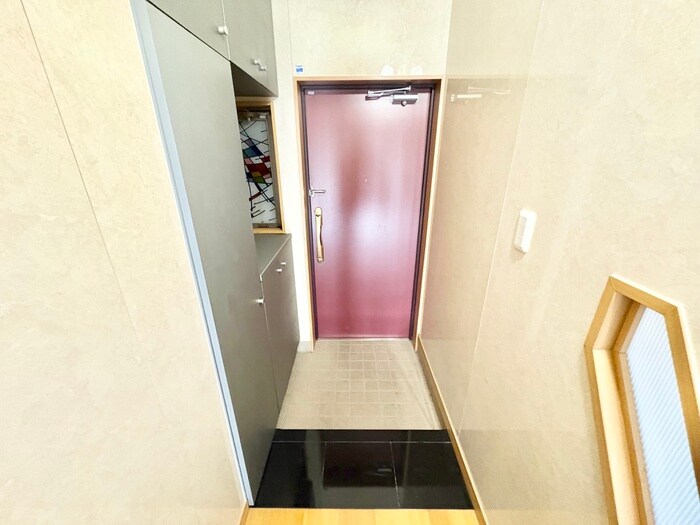物件内観写真15　(玄関)