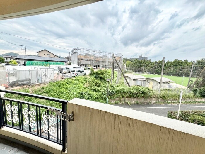 物件内観写真16　(室内からの展望)