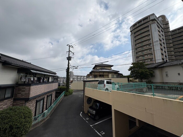 物件内観写真17　(室内からの展望)