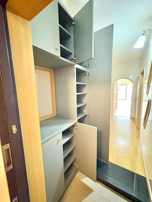 物件内観写真18　(靴箱)