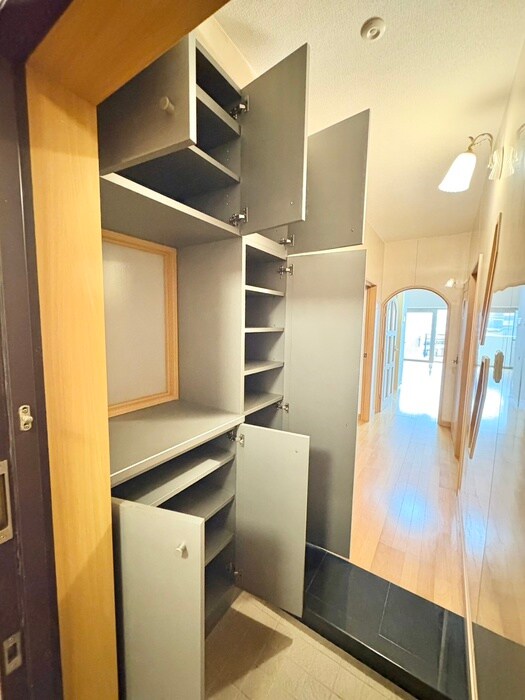 物件内観写真18　(靴箱)