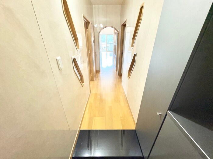 物件内観写真20　(廊下)