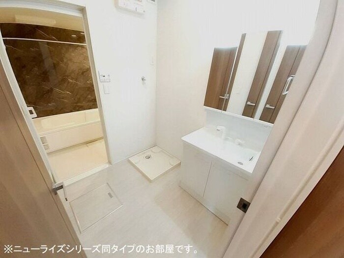 物件内観写真8　(洗面)