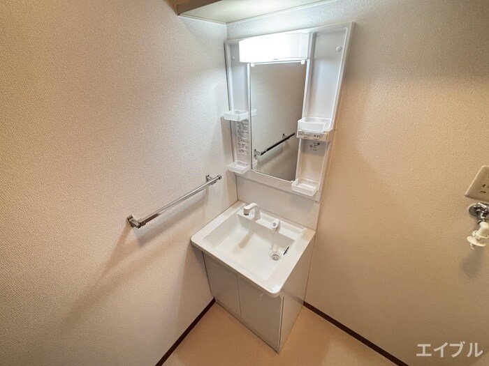 物件内観写真11　(洗面)