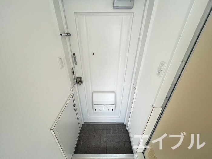 物件内観写真17　(玄関)