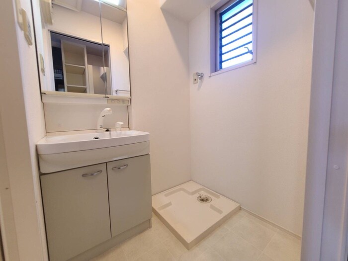 物件内観写真12　(洗面)