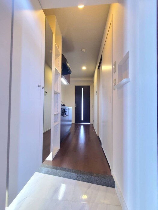 物件内観写真13　(玄関)