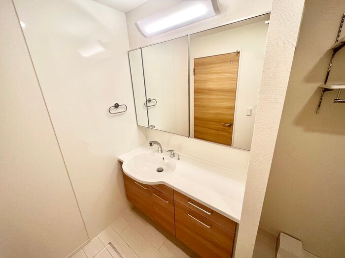 物件内観写真9　(洗面)