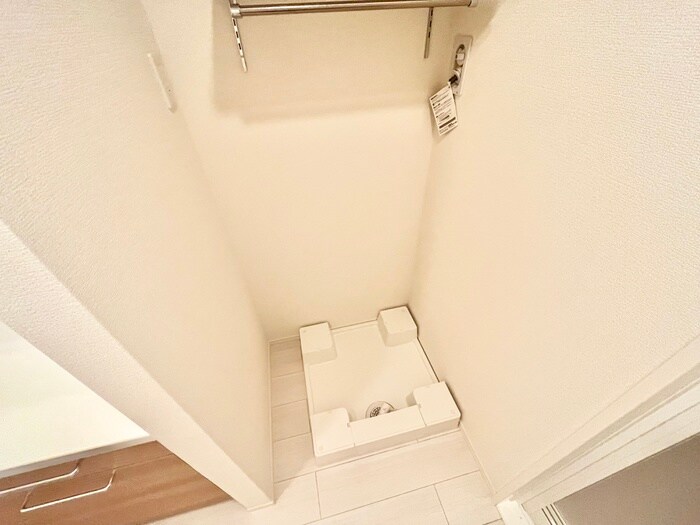 物件内観写真15　(洗濯機置場)