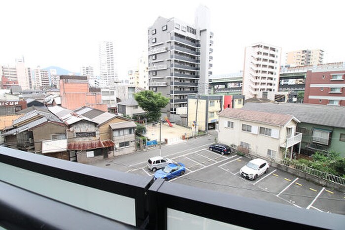 物件内観写真16　(室内からの展望)