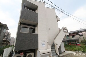 ｺﾝﾌｫｰﾄﾍﾞﾈﾌｨｽ高宮8外観写真
