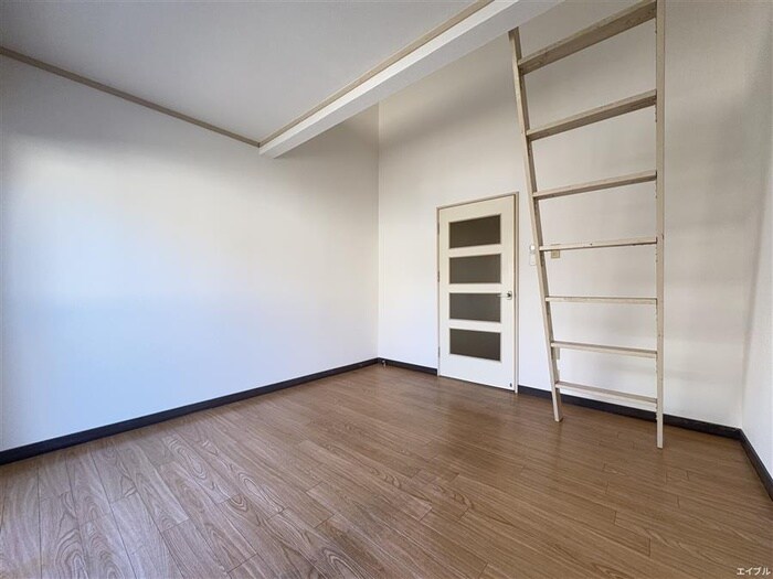 物件内観写真9　(居室)
