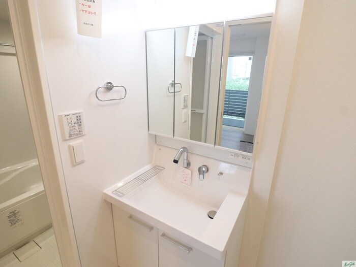 物件内観写真12　(洗面)