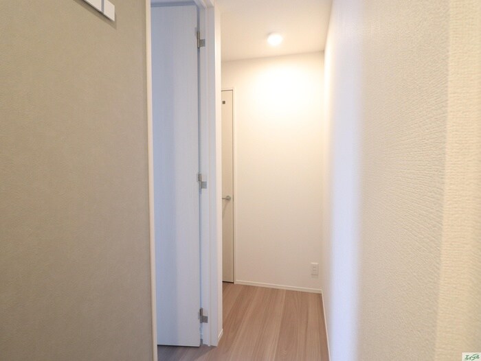 物件内観写真20　(廊下)
