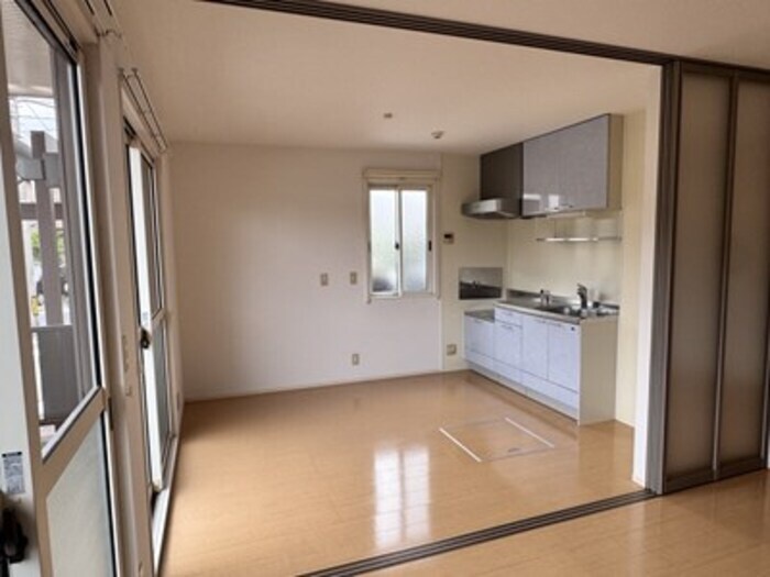 物件内観写真4　(居室)