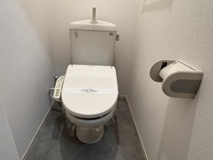 物件内観写真8　(トイレ)
