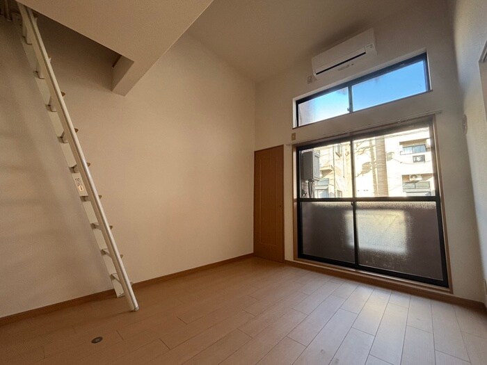 物件内観写真8　(居室)