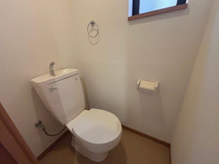 物件内観写真10　(トイレ)