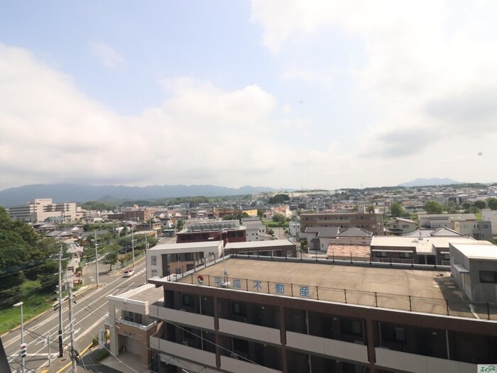 物件内観写真18　(室内からの展望)