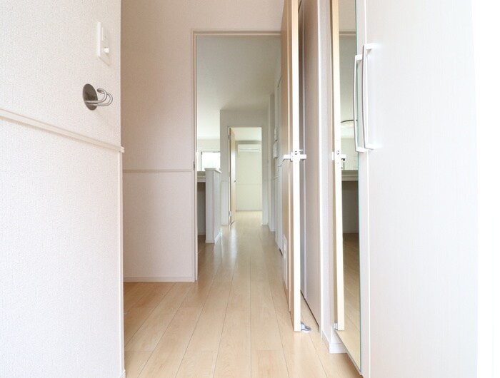 物件内観写真19　(廊下)