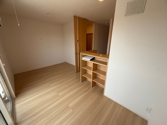 物件内観写真4　(居室)