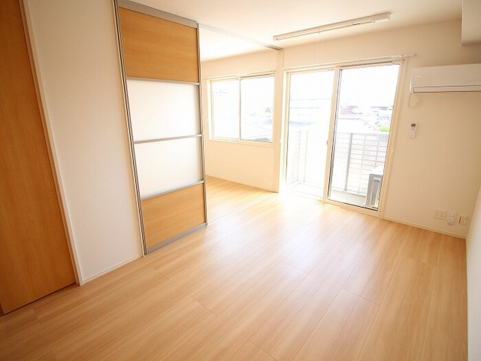 物件内観写真5　(居室)