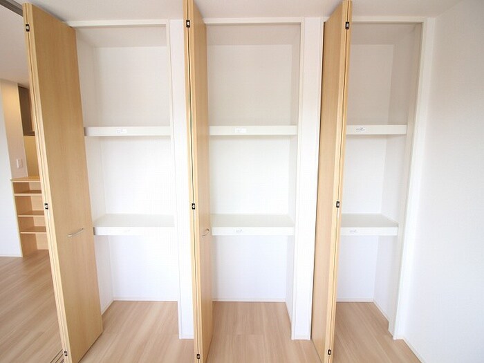 物件内観写真8　(収納)