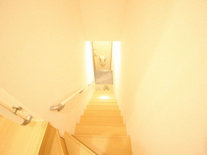 物件内観写真9　(玄関)