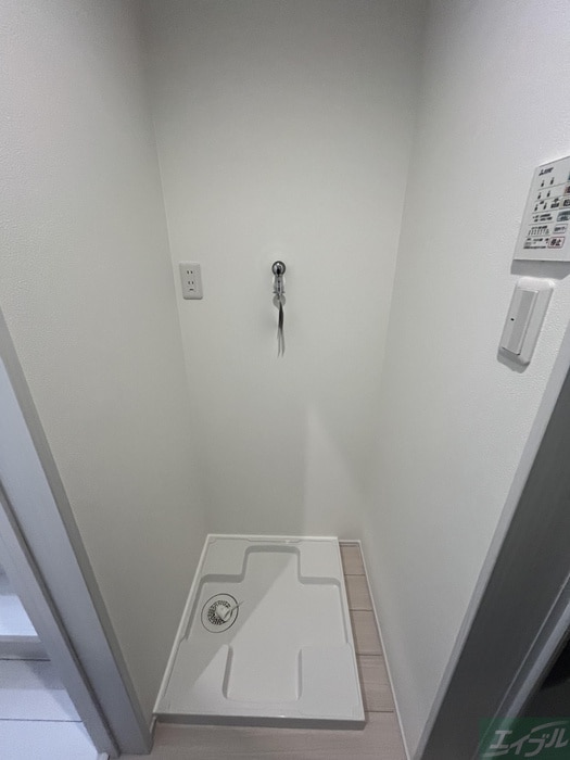 物件内観写真14　(洗濯機置場)