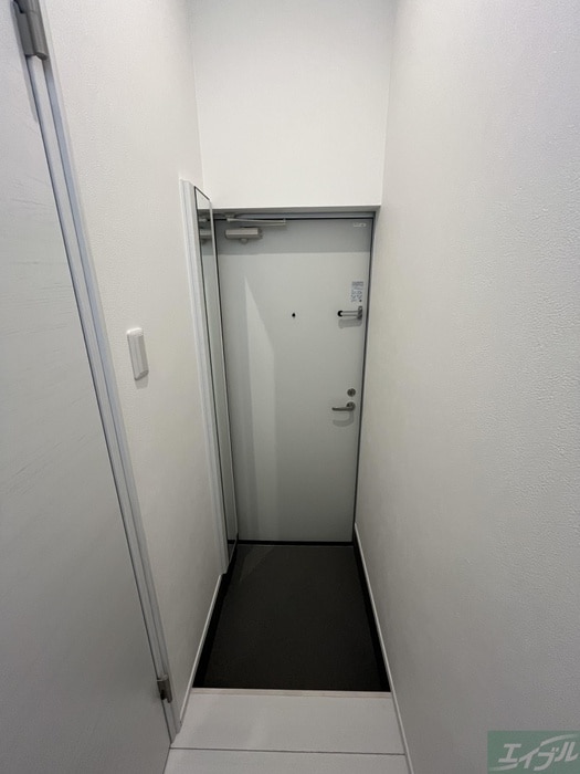 物件内観写真16　(玄関)