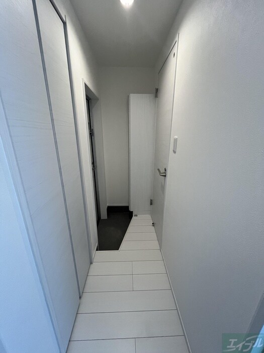 物件内観写真16　(玄関)