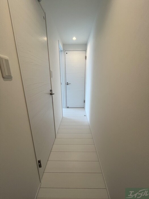 物件内観写真16　(廊下)