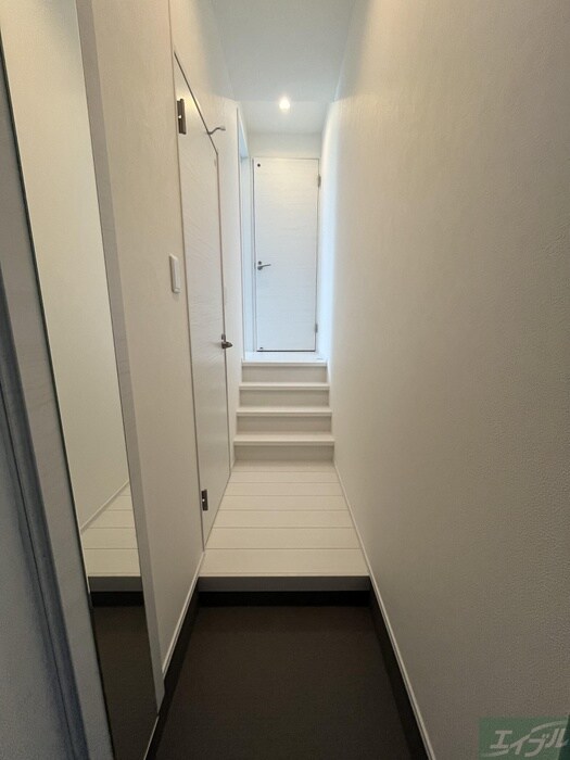 物件内観写真17　(廊下)