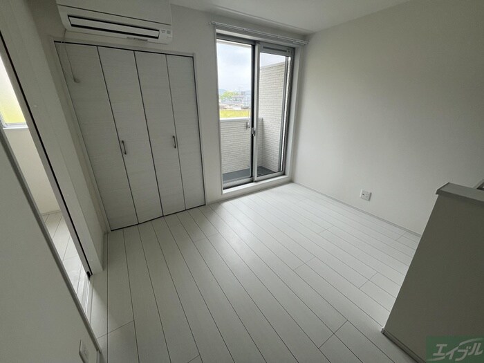 物件内観写真8　(居室)