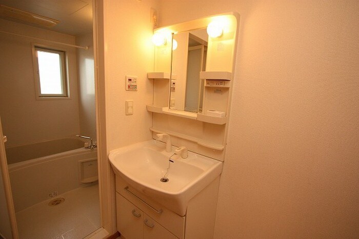 物件内観写真12　(洗面)