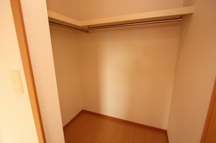 物件内観写真13　(収納)